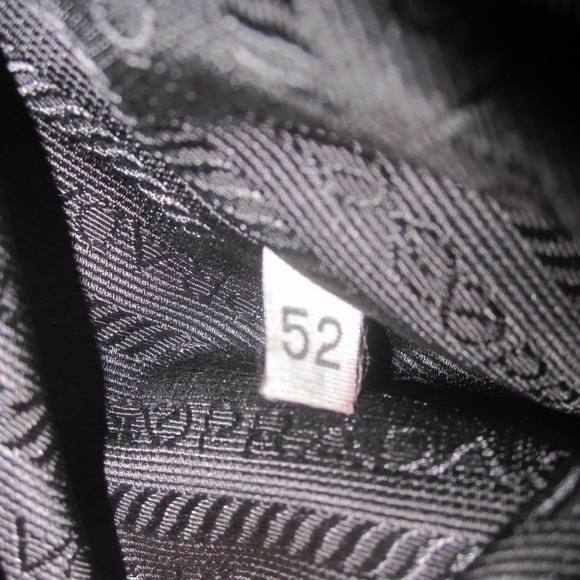 SOLD ON E BAY PRADA LEATHER SHOULDER HANDBAG - Picture 2 of 8